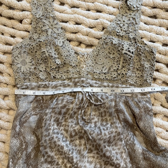 NWOT - 100% Silk Elie Tahari Top - Picture 9 of 12